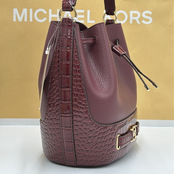 MICHAEL KORS  Reed Medium Pebbled Leather Bucket Bag Satchel Crossbody Oxblood - Picture 3 of 15